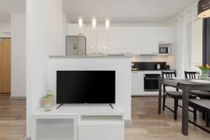 Apartment Warsaw Goclaw & 2 bedrooms & Parking & Balcony by Renters