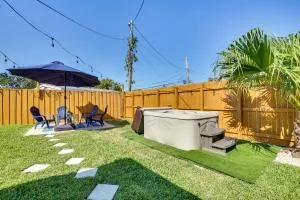 Fenced Yard and Hot Tub Pompano Beach Vacation Home - Lighthouse Point