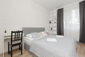 Apartment Warsaw Goclaw & 2 bedrooms & Parking & Balcony by Renters
