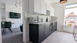 West Shore Apartment by Seaside Llandudno
