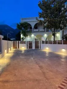 Seaside Archontiko - Avía