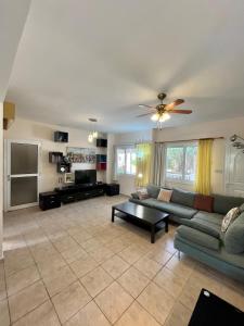 Sea View Villa in Agia Thekla