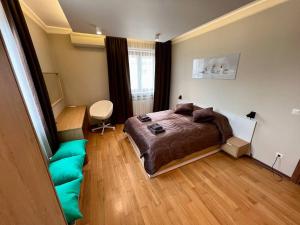 LOCATION ! LOCATION ! LOCATION ! City Garden View Oak apartment