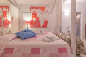 Letizia Lake House by Letizia Collection