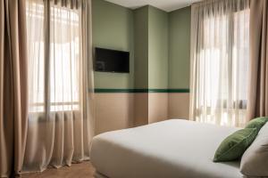 Superior Double Room room in Hotel Atlas
