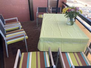 Bristol Palace Seaview 7e verdieping, 30 meter van strand