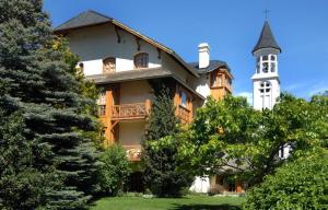 Hotel y Cabañas Le Village