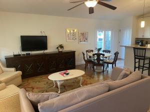 Modern, Upscale, and New Blue Bungalow in the heart of Downtown St Augustine