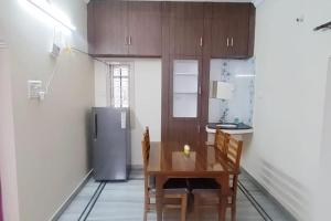 Servostay 2 BHK Fully Furnished in Kukatpally #201