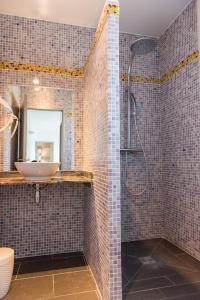 Villa des Arts, 100 meters from the sea, Swimming pool, Wifi, Air conditioning and 6 Bikes