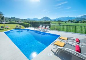 Owl Booking Villa Siquier - Luxury Retreat with Mountain Views