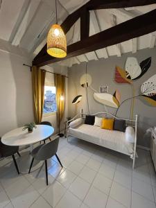 Tower 22 - Centre and near train station