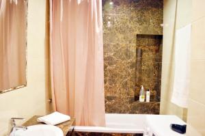 Апартаменти в Kadorr, Увага! завжди є WiFi, вода, ліфт