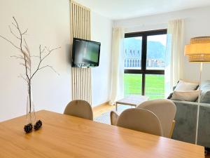 Apartament de disseny rústic amb vistes by RURAL DÀNEU
