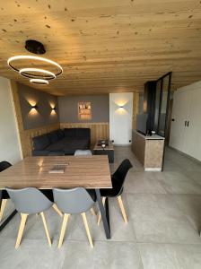 Appartements Luxueux appartement T4 - Lac 5 min - Parkings Privatifs - Vue lac et montagne : photos des chambres