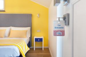 Deluxe Double Room with Balcony and Sea View