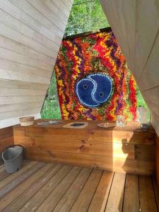Cosy Cabane Boise solaire, Balneo bath et toilette seche a la Ferme
