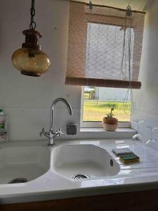 Chalets Cosy Cabane Boise solaire, Balneo bath et toilette seche a la Ferme : photos des chambres