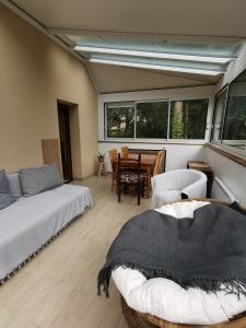 Maison de campagne à Conie-Molitard (1h30 de Paris)