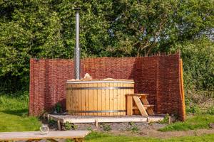 Under the Oak Glamping