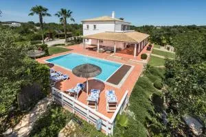 VILLA MONTE PARDAL w/ Heated Pool in Natural Park - Bias do Norte