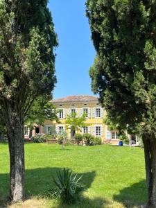 Villa Toscane - Atelier d Artistes et B&B à  20 mn de Toulouse