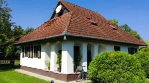 Pelikan Apartman, strand 60 meter - 鲍洛通拜雷尼