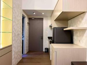 Apt Vasanta Innopark Studio Latte dgn Bathub & Pool Ch3n