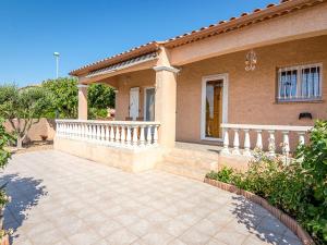 Maison de plain-pied avec jardin, clim, 3 chambres et parking près du Bassin de Thau - FR-1-604-19