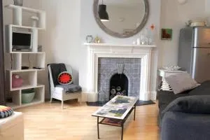 Trendy 2BD flat in West Hampstead - London