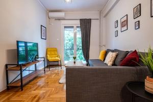 The Athenian Hideaway 2- Bedroom apartment in Thiseio