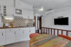 APARTMENT LANTERNA