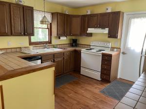 One-Bedroom Suite room in Parkside Inn