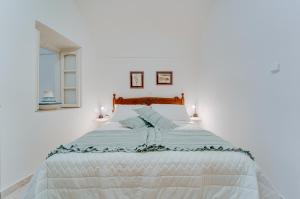 Star Cactus Traditional Cave Suite with Jacuzzi