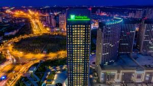 Holiday Inn Changchun Oriental Plaza by IHG - 4hvězdičkové hotely ve městě Čchang-čchun