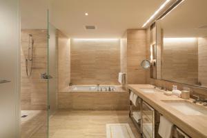 Imperial Oceanfront Suite, Suite, 1 King, Oceanfront room in The St Regis Bal Harbour Resort