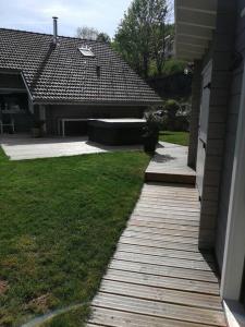 Chalets Le Chalet de Mary sauna jacuzzi 6 personnes : photos des chambres