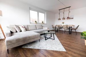 SmartFewo - Das Penthouse - BBQ - Balkon - Parkplatz