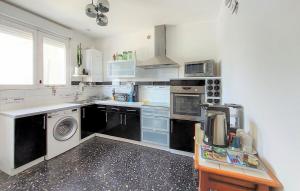 t3 terrasse , parking gratuit dans cours privée climatisé