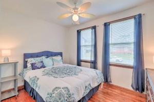 Pool home sleeps 6 with large fenced yard