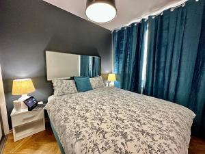 WHITE 3 metro WiFi 85TV Netflix Disney+ HBO