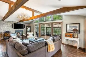 Unforgettable Lake Memories - Laurie