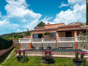 Maisons de vacances Villa Jenuska Attractive holiday home in Callian with private pool : photos des chambres