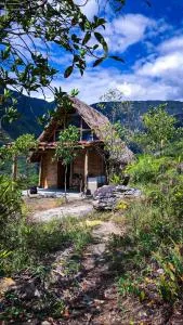 Gocta Dulce Hogar - Валера