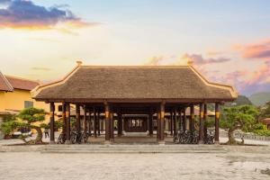 Emeralda Resort Tam Cốc
