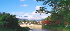 Ban Lakkham River View