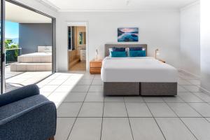 Blue Water Views 16 - 3 Bedroom Penthouse with Ocean Views