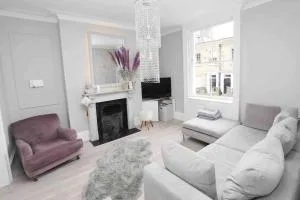 Stylish Georgian townhouse on Richmond Hill - 泰丁敦