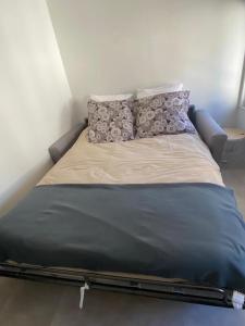 Appartements Studio situe au centre-ville : Appartement 1 Chambre