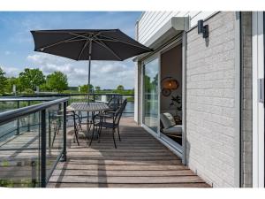 Water Villa Kortgene by Veerse Meer